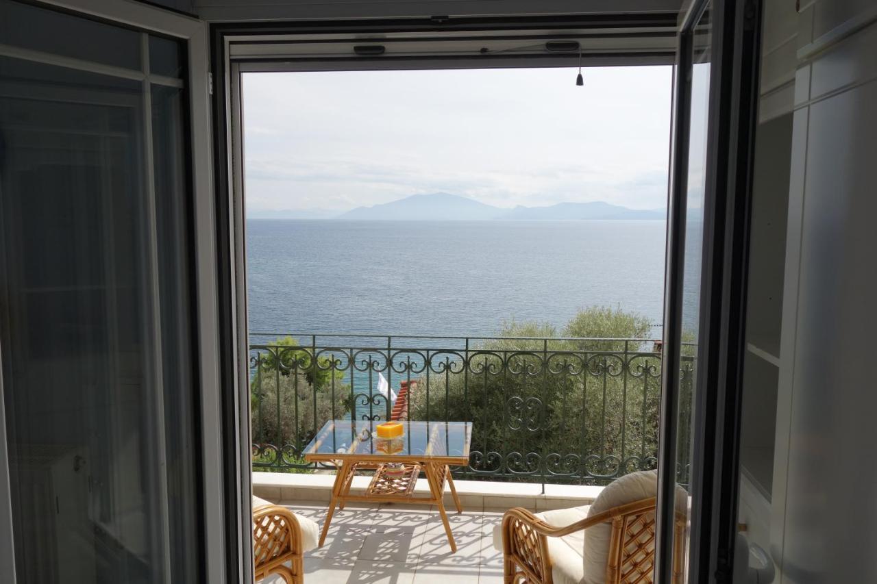 Beach Front House With View Marathos  المظهر الخارجي الصورة